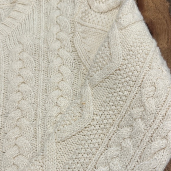 Cream Cable Knit Sweater - Picture 4 of 5